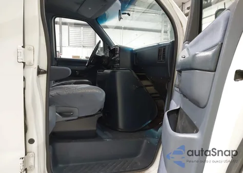 1995 Ford Econoline E350 Super Duty z USA, uszkodzony, nr VIN 1FBJS31H4SHB39528